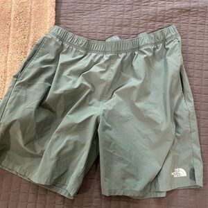Men’s North Face green shorts size XL green
